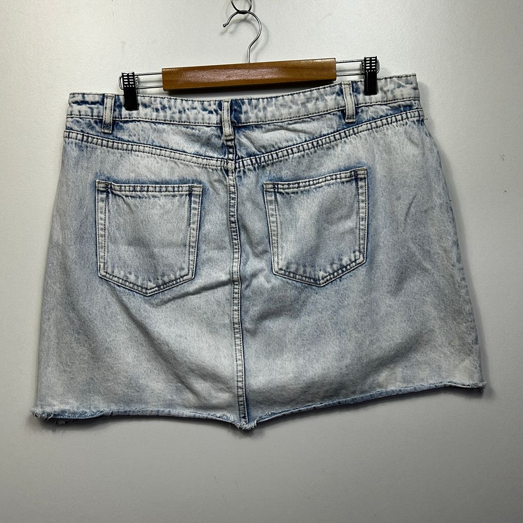 Just Jeans Mid Rise Distressed Hem Cotton Denim Skirt - Size 16