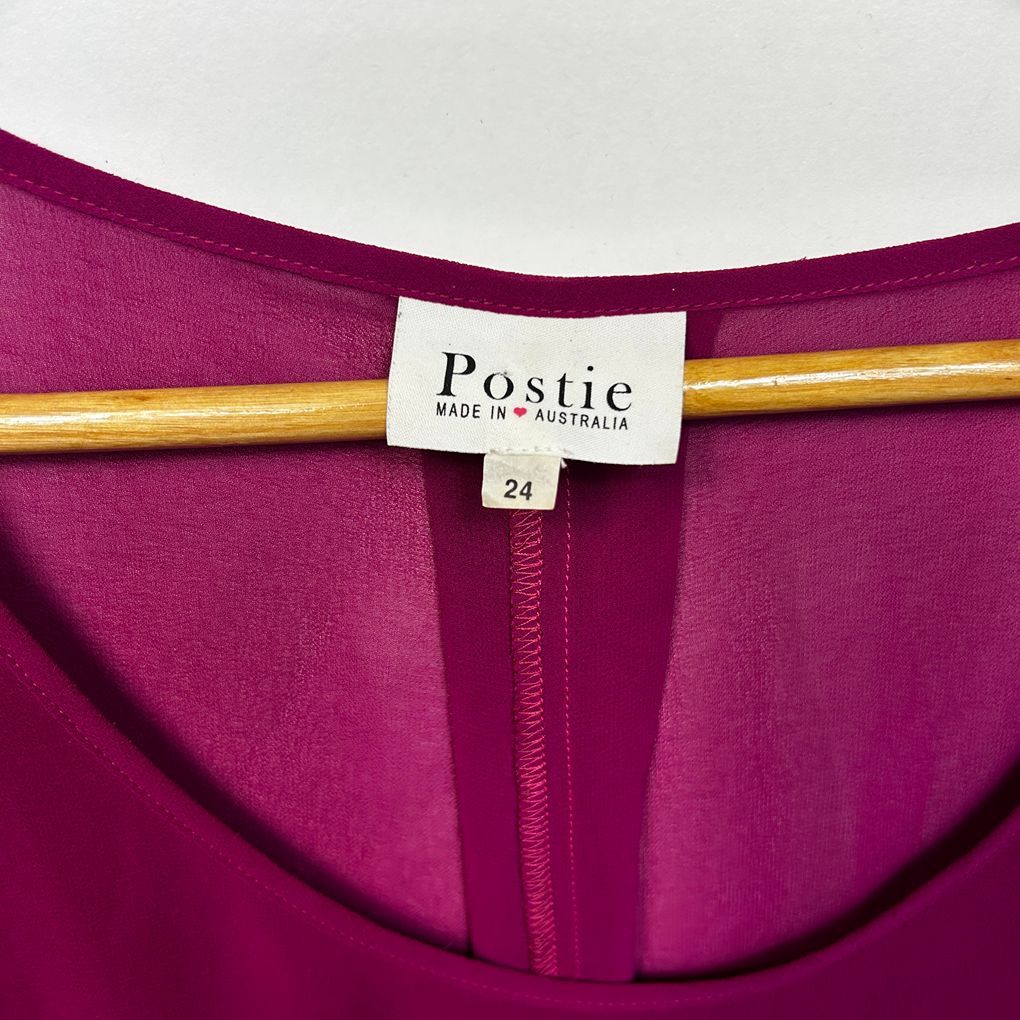 Postie Magenta Sheer Hi-Low Top - Size 24 (fault)