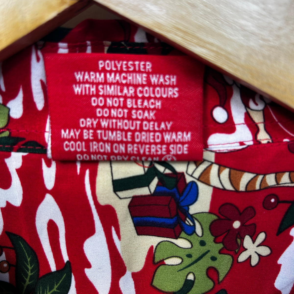Lowes Red Santa Christmas Party Hawaiian Shirt - Size 2XL