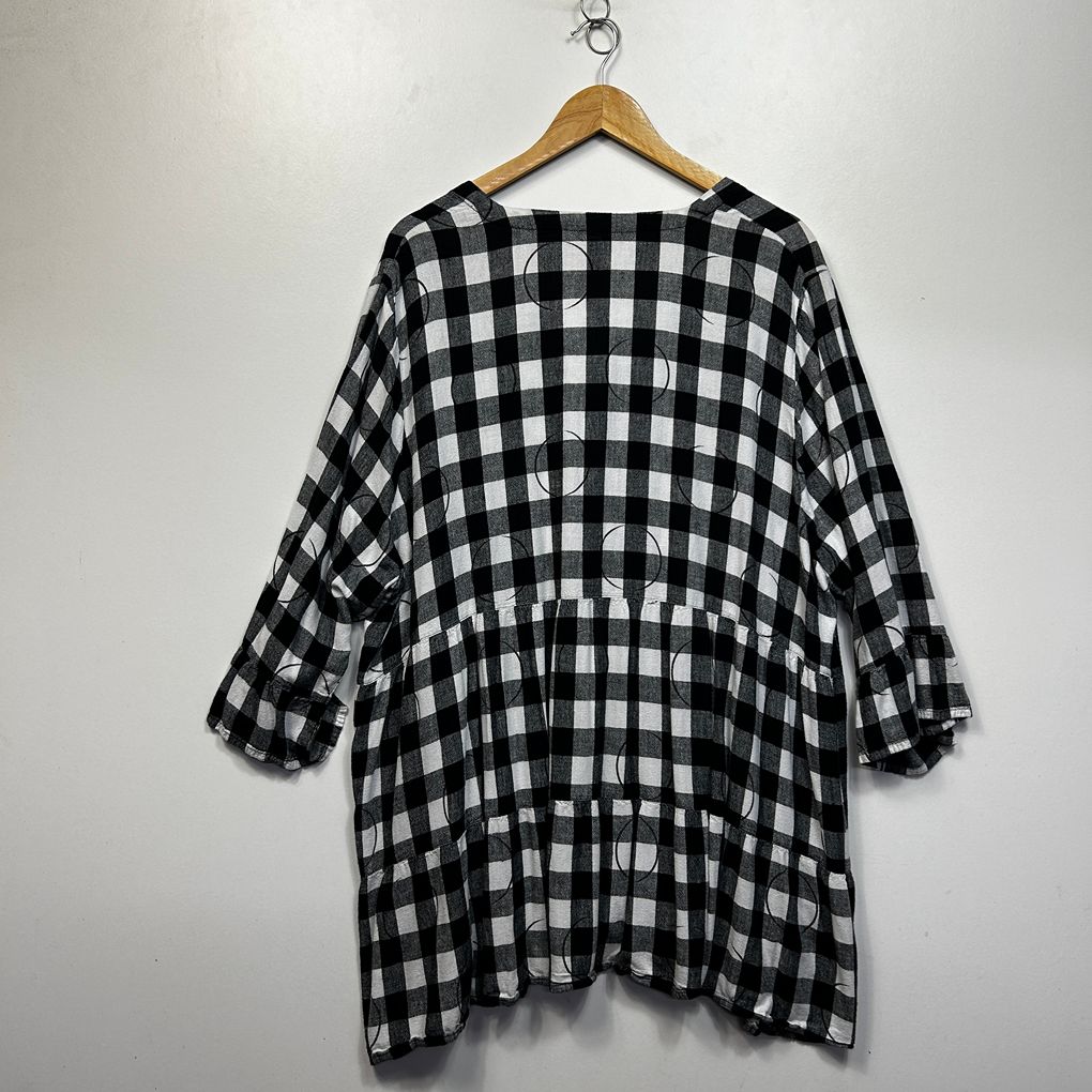 Taking Shape Black Plus Size Linen Gingham Top - Size 24
