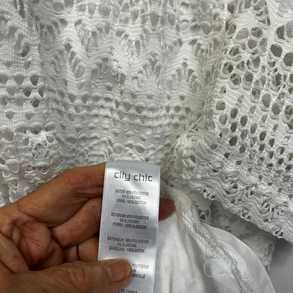 City Chic White Top - Size 14/XS