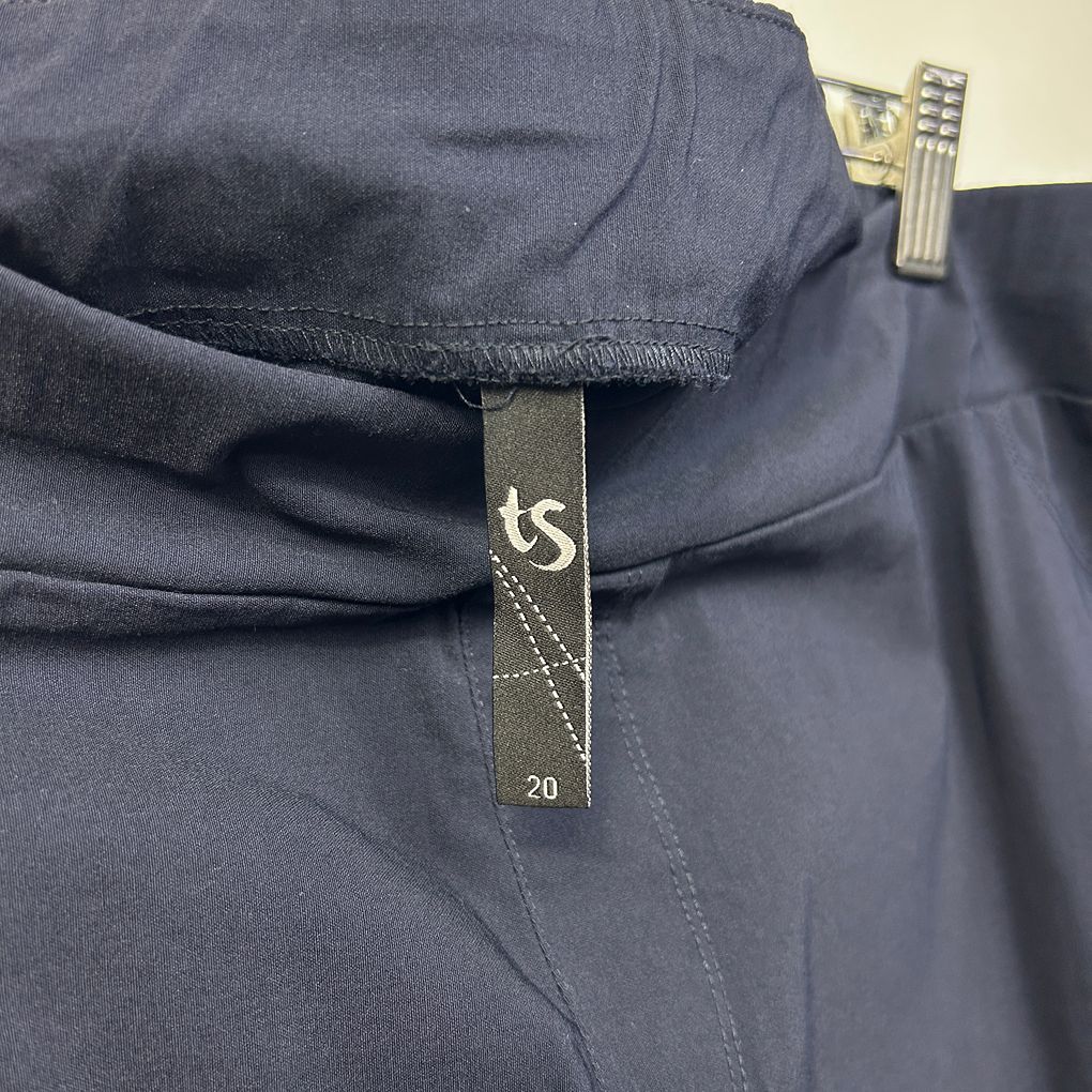 Taking Shape Navy Plus Size Cropped  Pants - Size 20