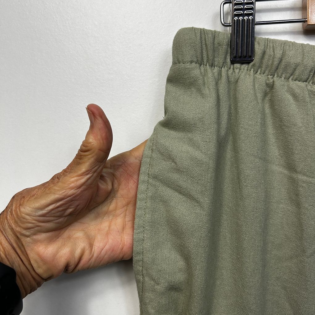 Anko Green Linen Cropped Pants - Size 16