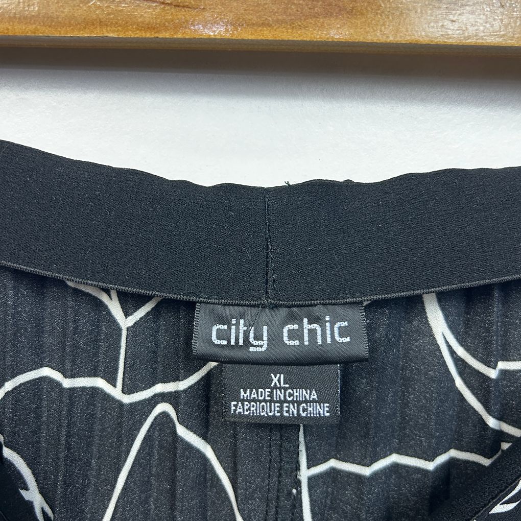 City Chic Black Plus Size Skirt - Size XL/22