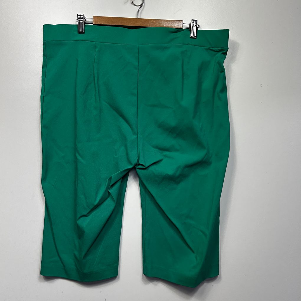 Millers Green Shorts - Size 20