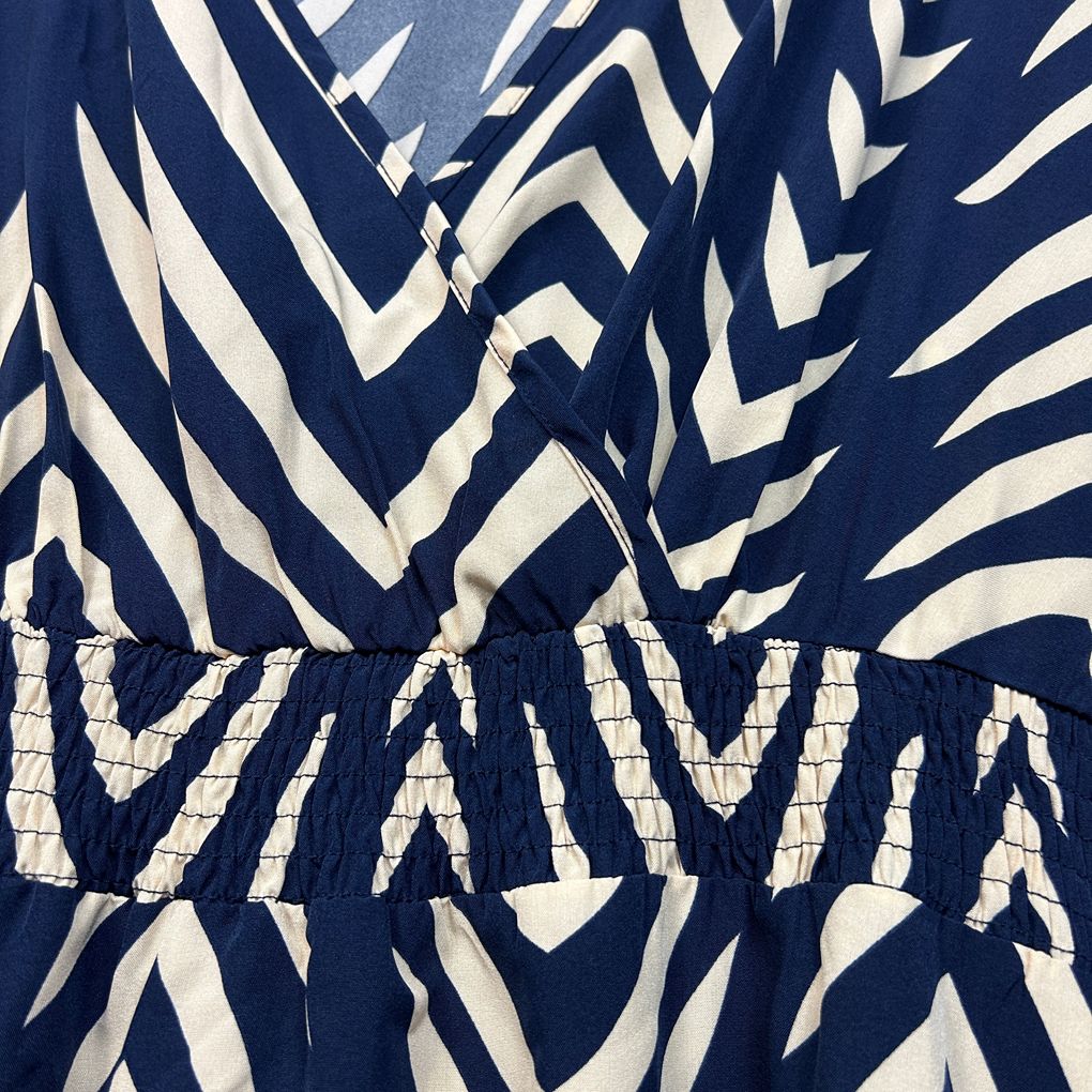 Shein Navy and Cream Print Dress - Size 5XL