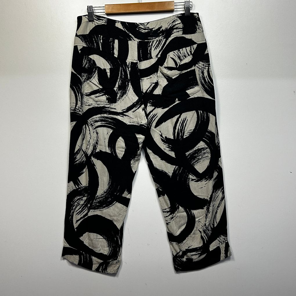 Taking Shape Black and White Print Cropped Pants - Size 12