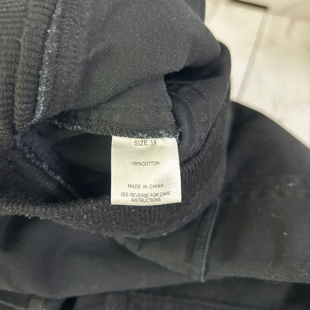 Noni B Black Cotton Cargo Shorts - Size 14