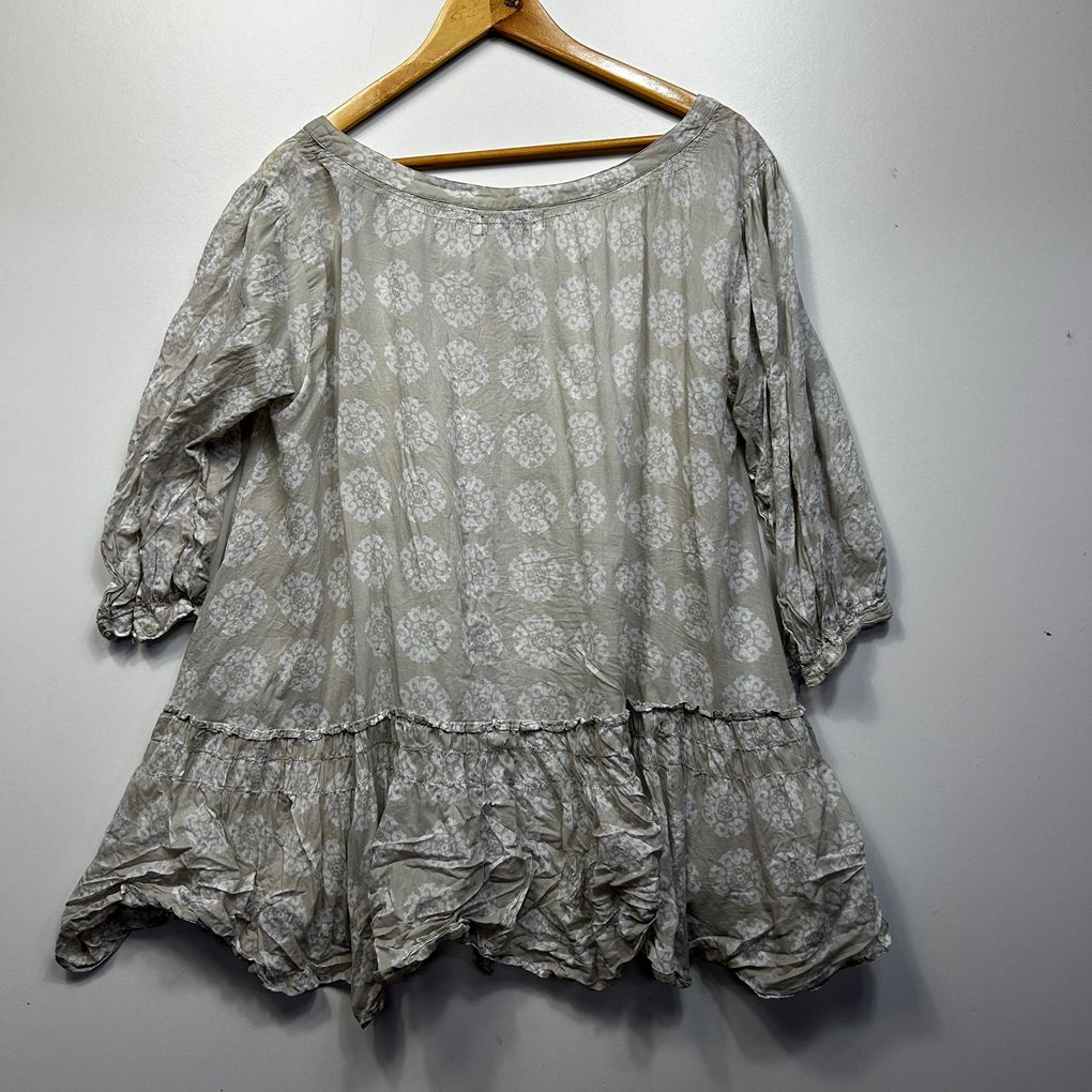 Holiday Beige Print Cotton Tunic Top - Size 16/18