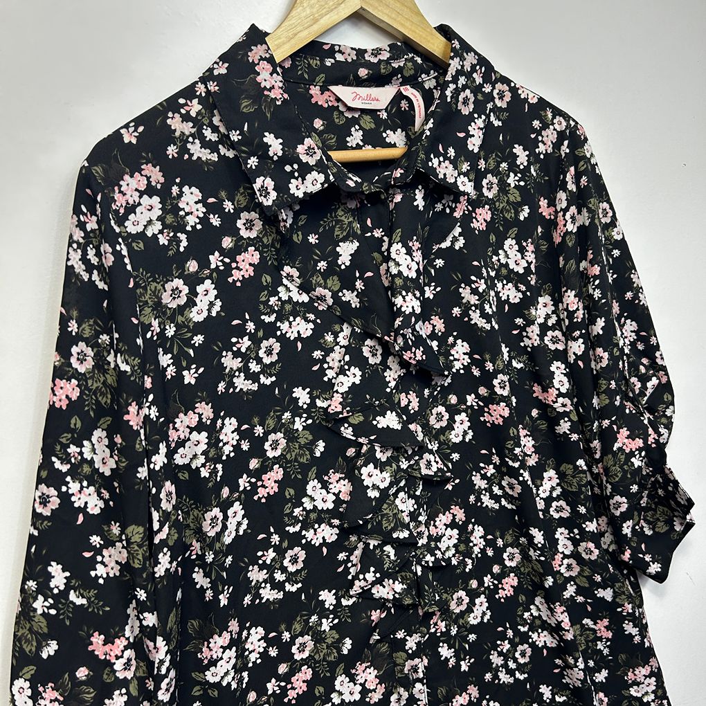 Millers Black Floral Plus Size Shirt - Size 18
