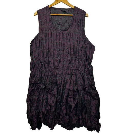 Taking Shape Floral Dress - Size 22