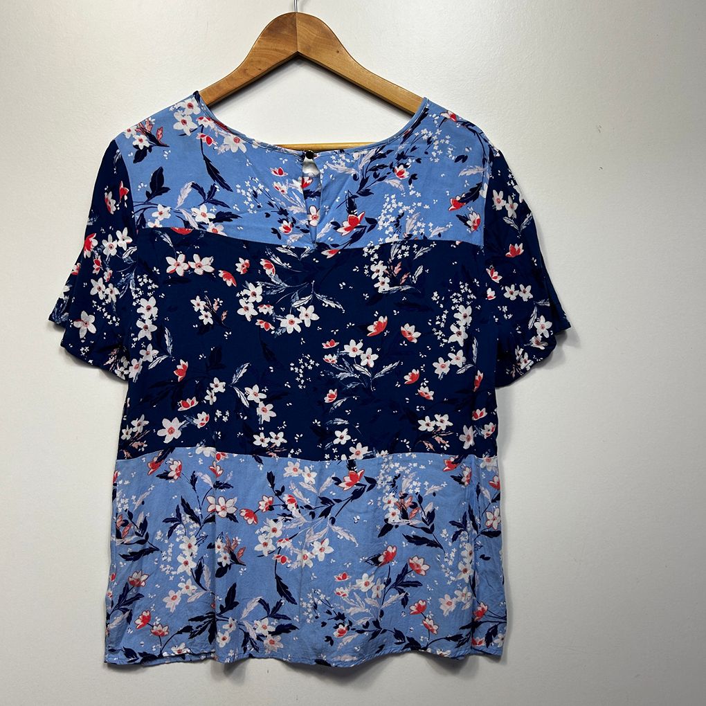 Regatta Blue Floral Short Sleeve Top - Size 16