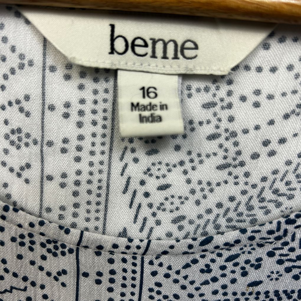 Beme White Print Cold Shoulder Top - Size 16