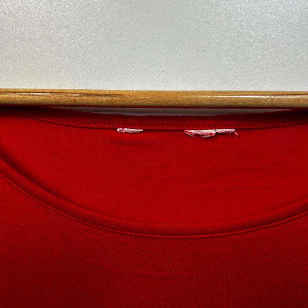 Red Llama Christmas Top - Size 18/20