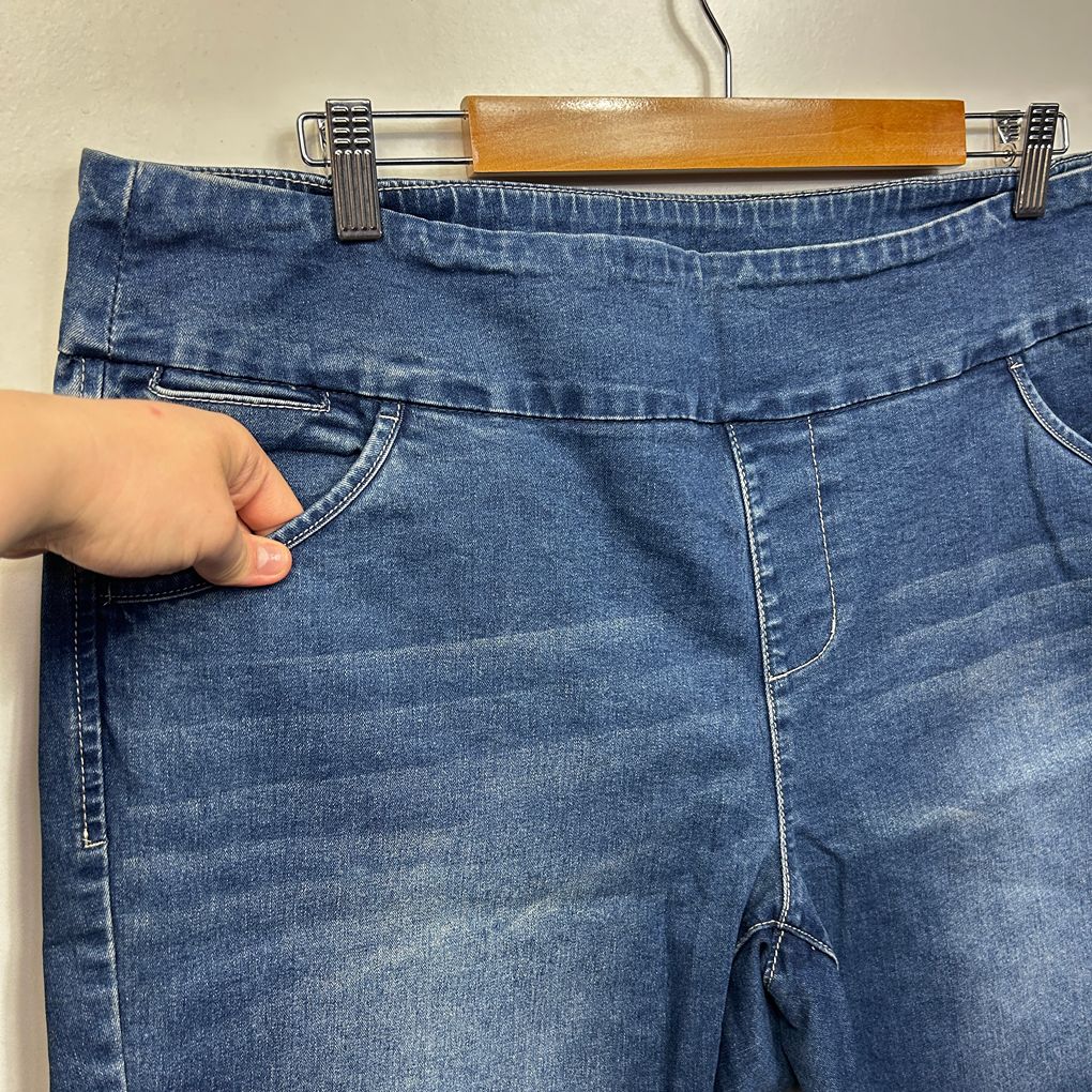Sara Blue Plus Size Denim Shorts - Size 18