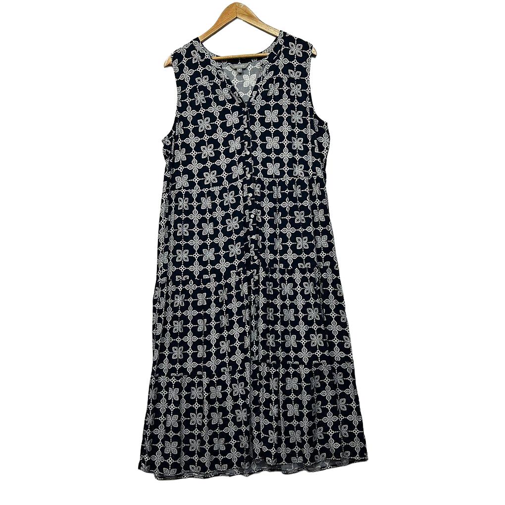 Suzanne Grae Navy and White Sleeveless Maxi Dress - Size 16