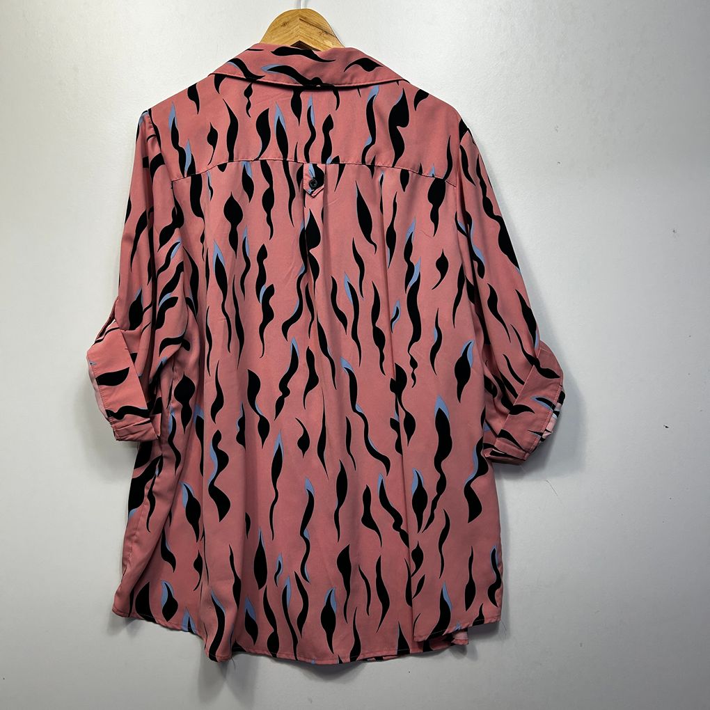 Curvaceous Pink Print Plus Size Shirt - Size M/18