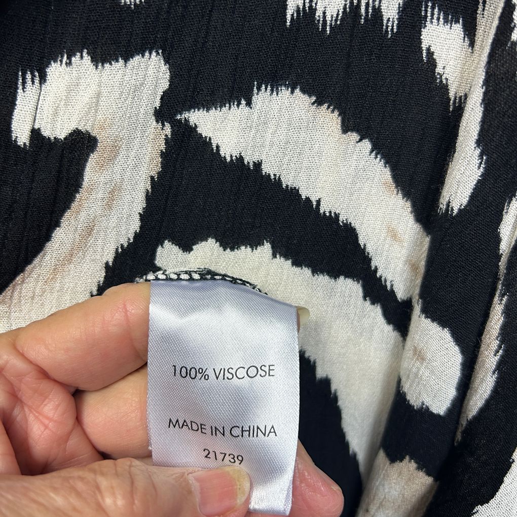 Suzanne Grae Black and Cream Print Top - Size 24