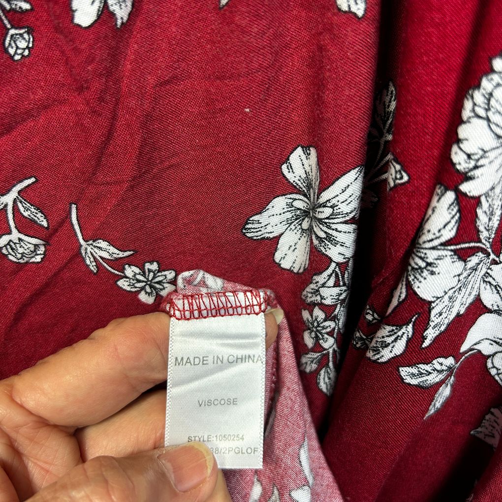 Beme Red Floral Top - Size 22