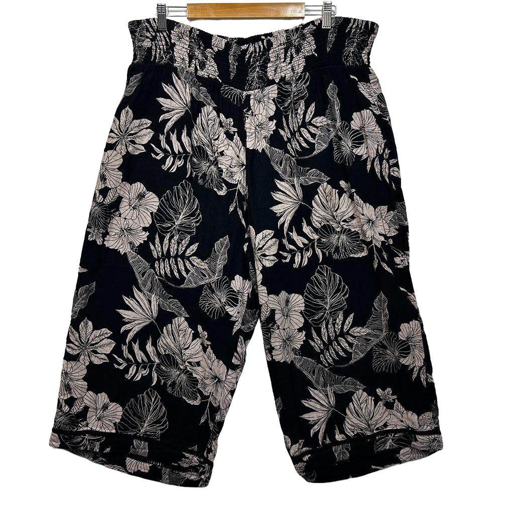 Taking Shape Black Floral Cotton Cropped Pants - Size 20