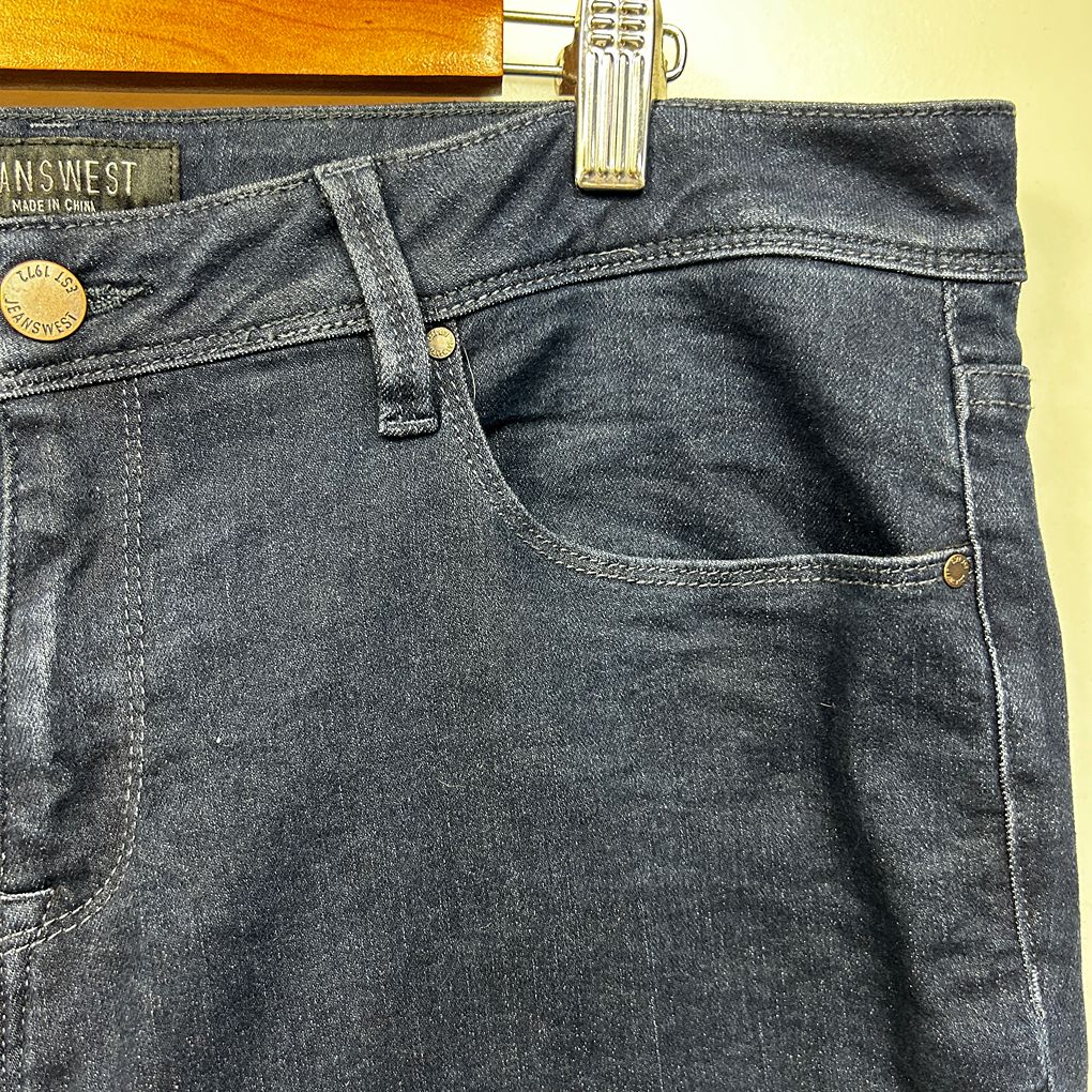 Jeanswest Navy Curve Embracer Skinny Jeans - Size 16