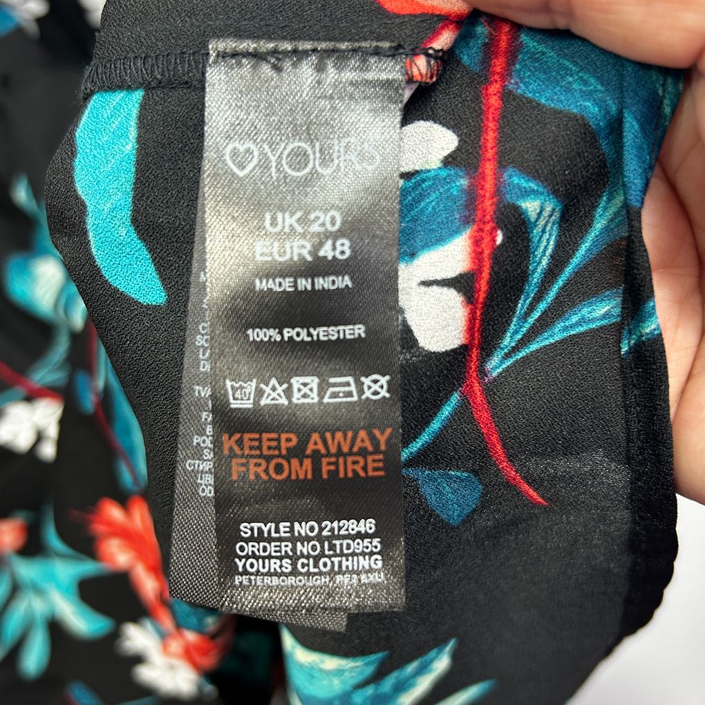 Yours Black Floral Print Top - Size 20