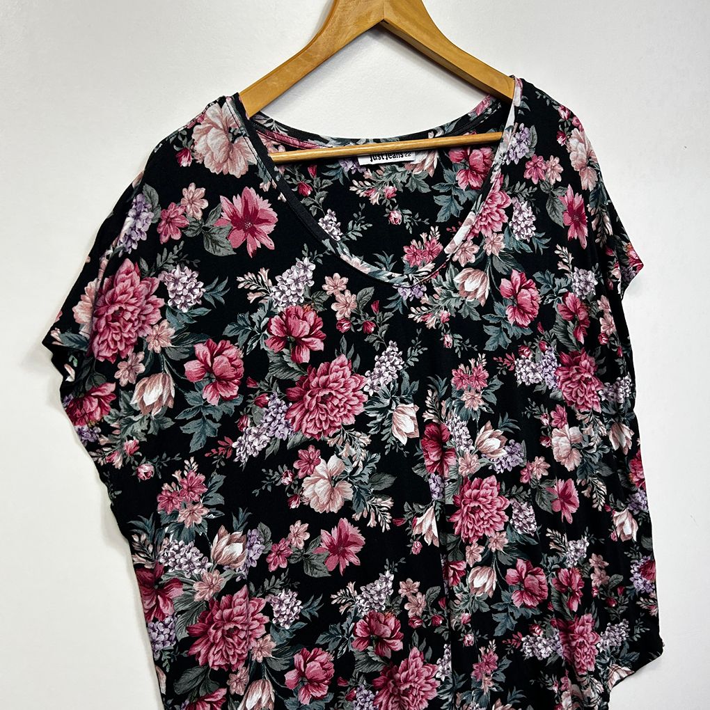 Just Jeans Black Plus Size Foral Top - Size 22