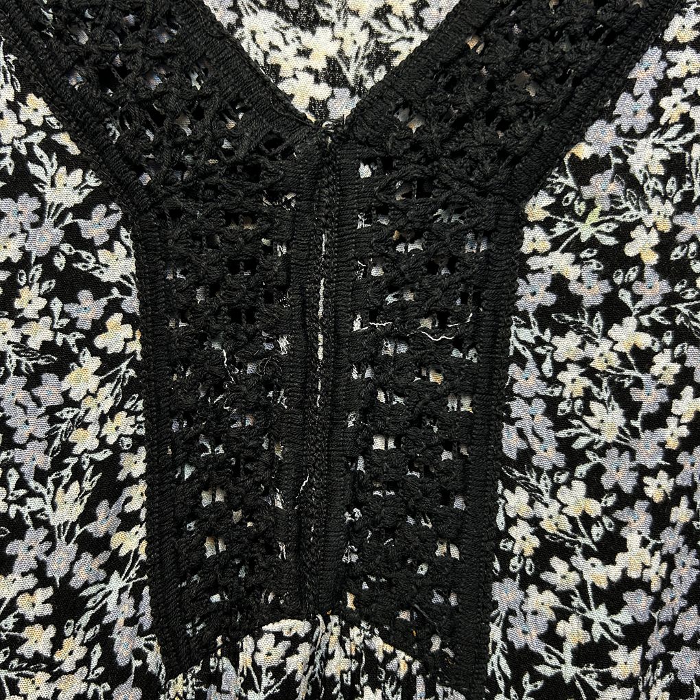 Autograph Black Floral Crochet Trim Top - Size 20