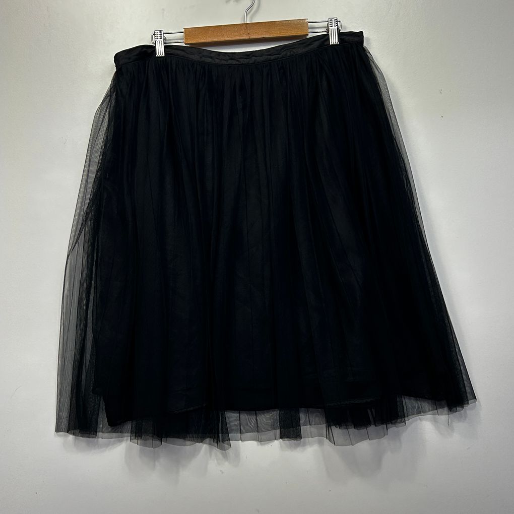 City Chic Black Tulle Skirt - Size 18/M