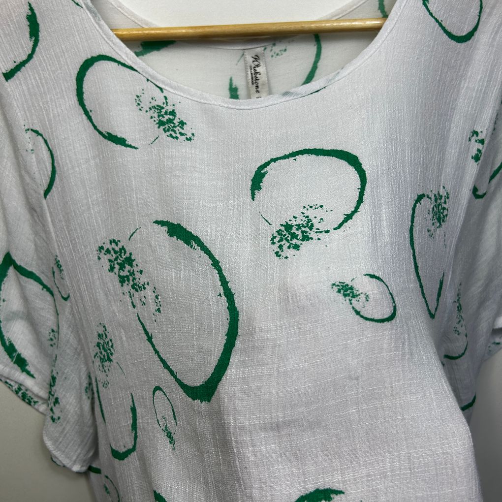 Wishstone White & Green Print Top - Size XL