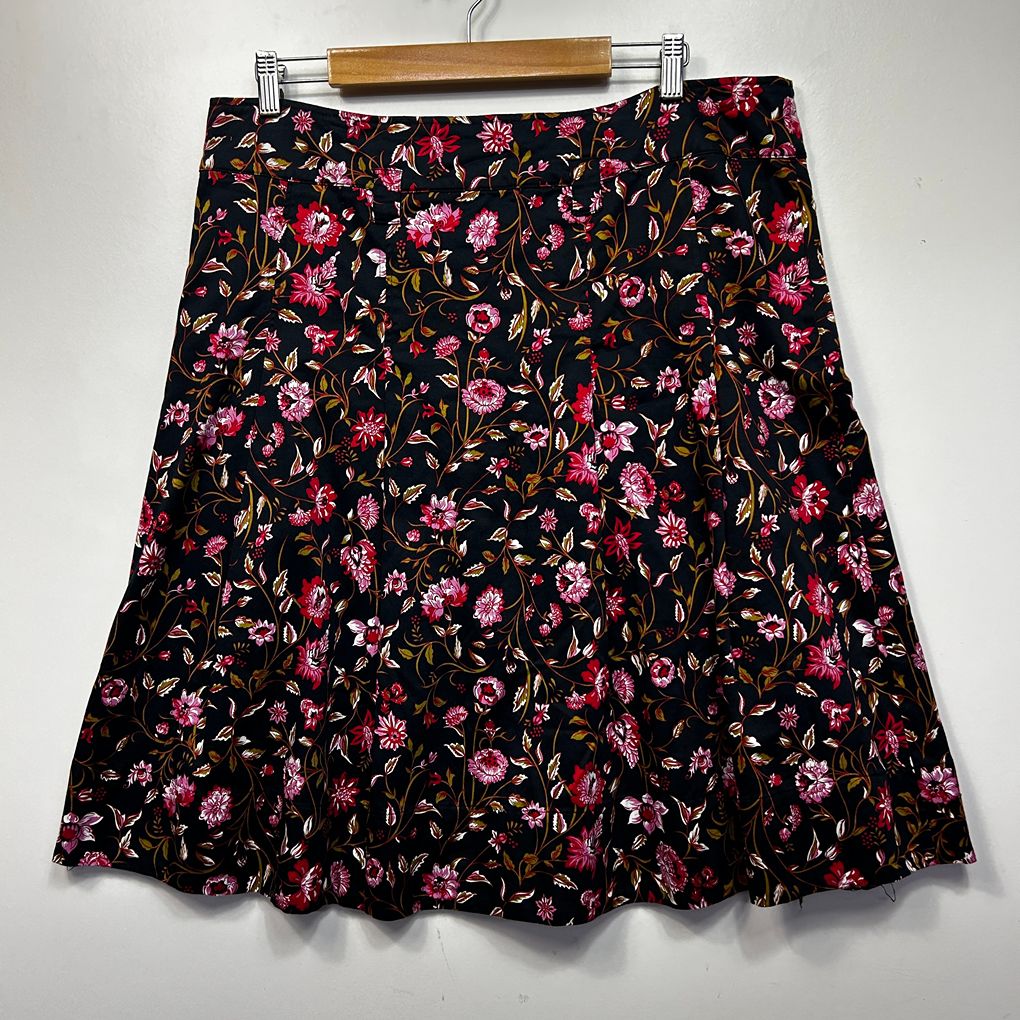 Katies Black Pink Floral Cotton Skirt - Size 16