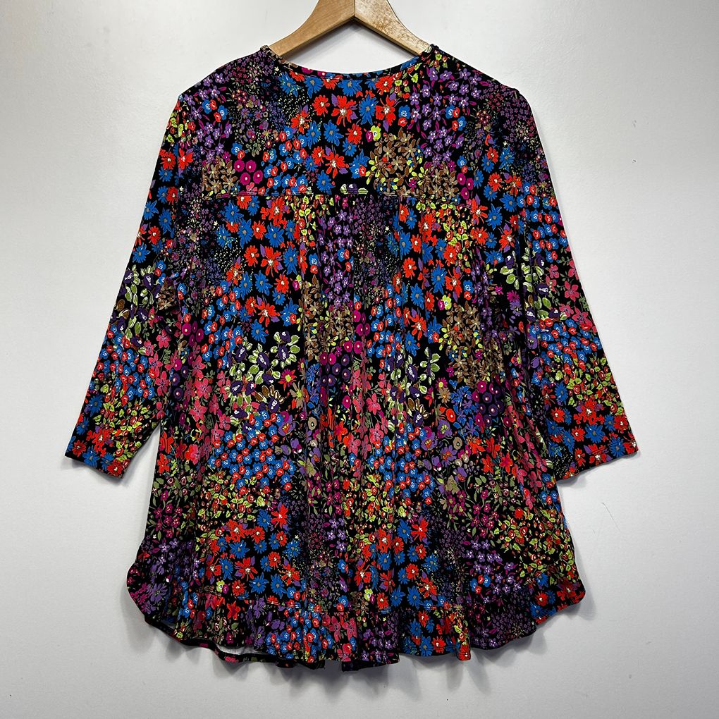 Taking Shape Black Floral Plus Size Top - Size 16