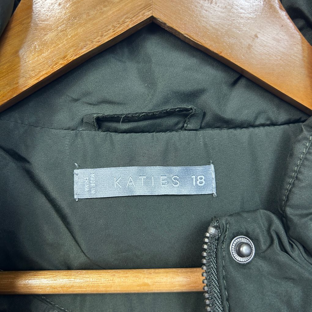 Katies Green Plus Size Hooded Puffer Vest - Size 18