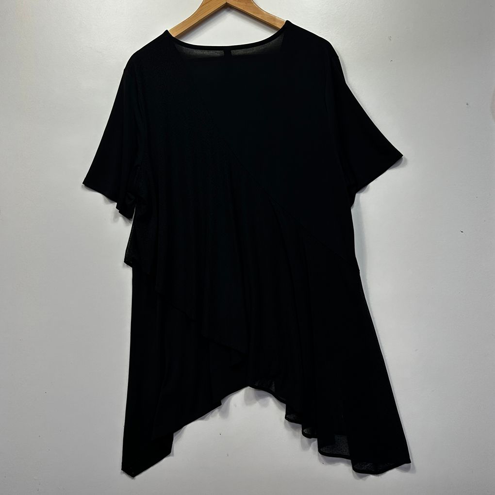Taking Shape Black Tunic Top - Size 18