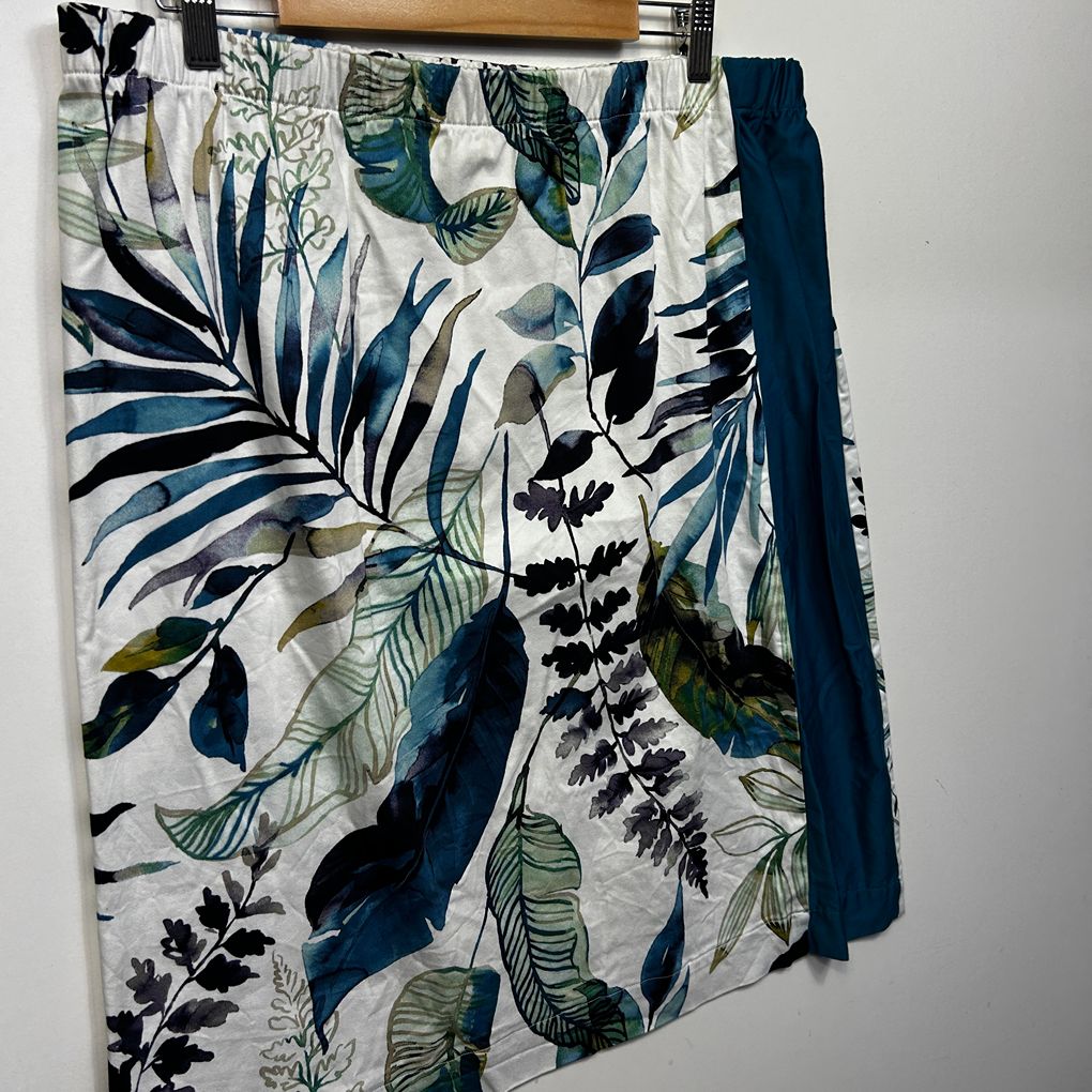 Homemade White Floral Skirt - Size 16/18?