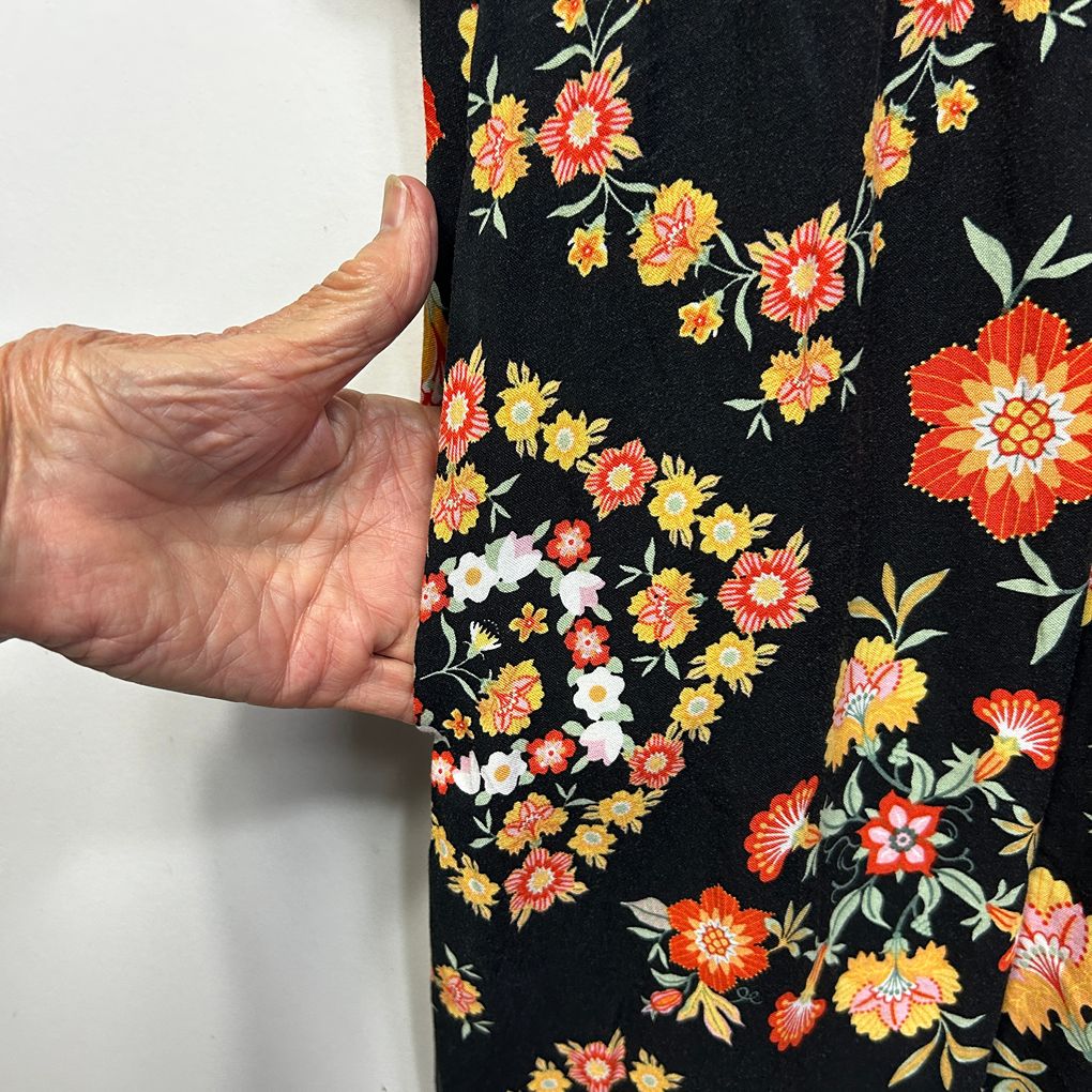 Bloomchic Black Floral Dress - Size 26-28