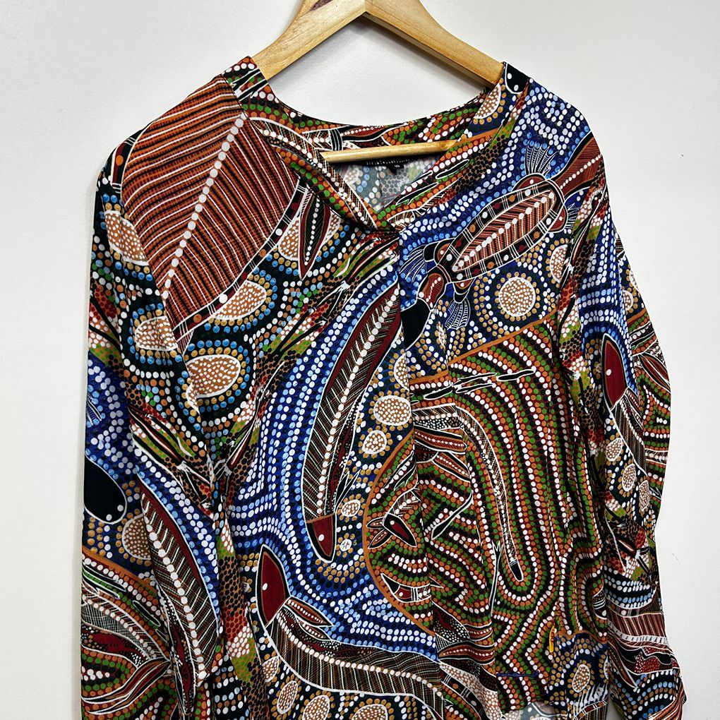 Lore Multicoloured Indigenous Art Print Plus Size Long Sleeve Top - Size 18