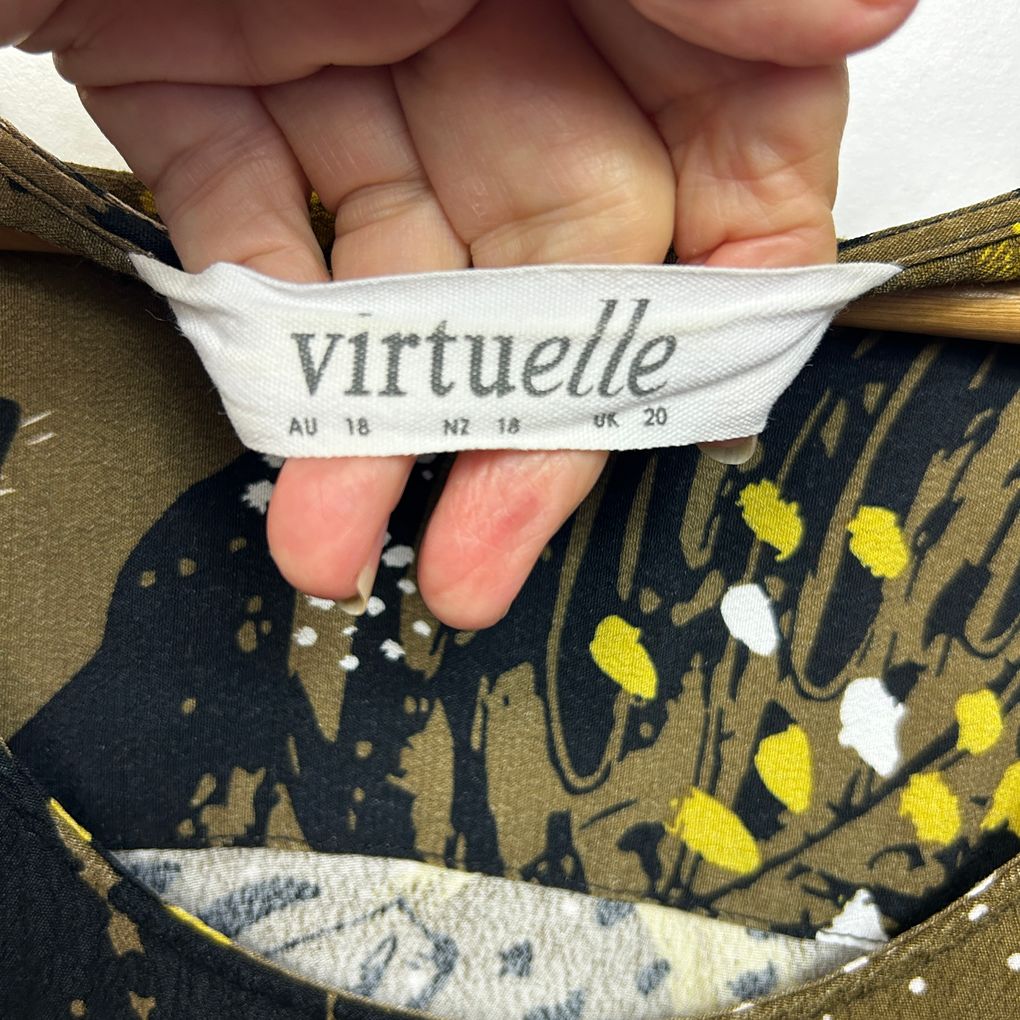 Virtuelle Khaki and Navy Print Top - Size 18