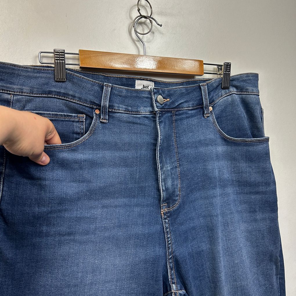 Just Jeans Blue Reformed Sky High Cropped Jeans - Size 18
