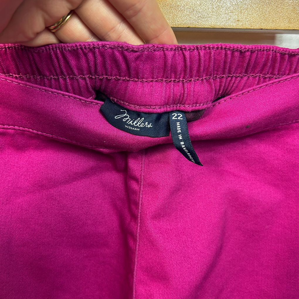 Millers Magenta Cotton Cropped Pants - Size 22