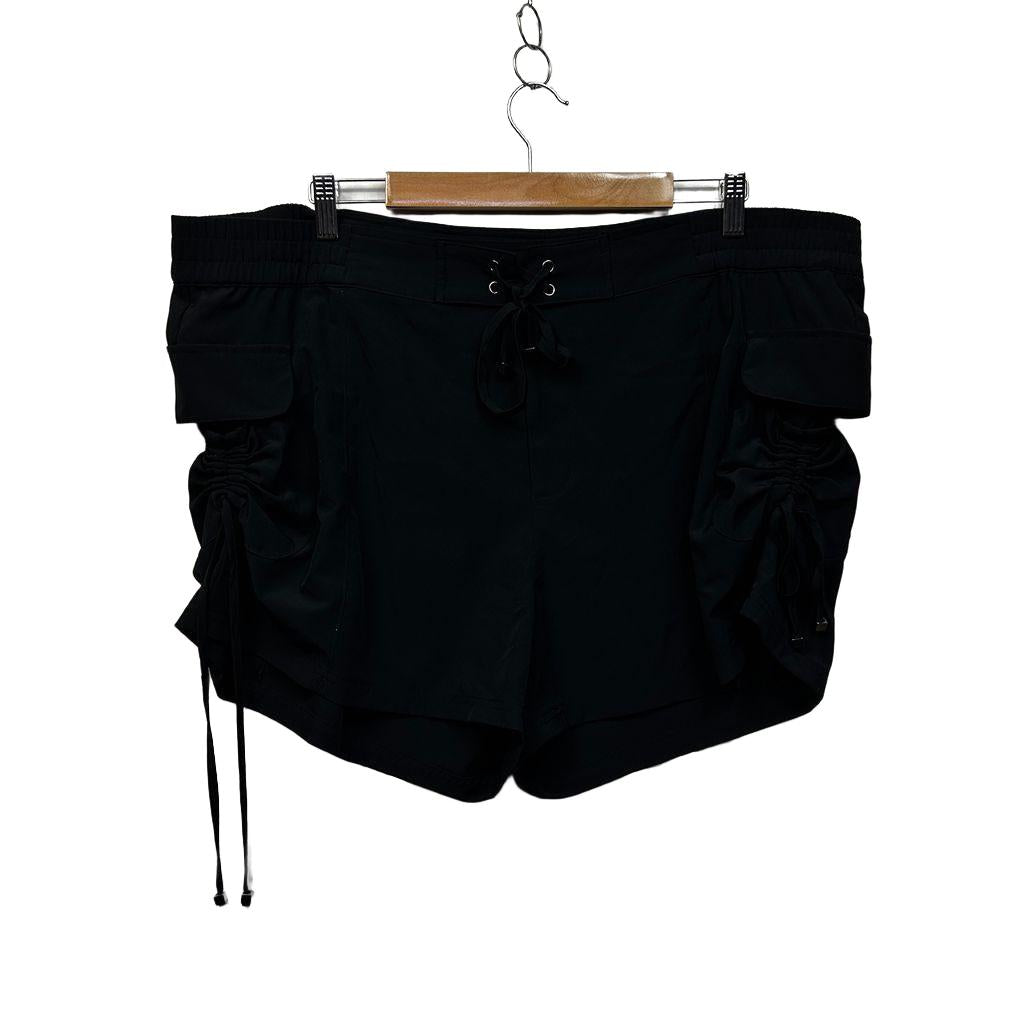 City Chic Shorts - Size XS/14