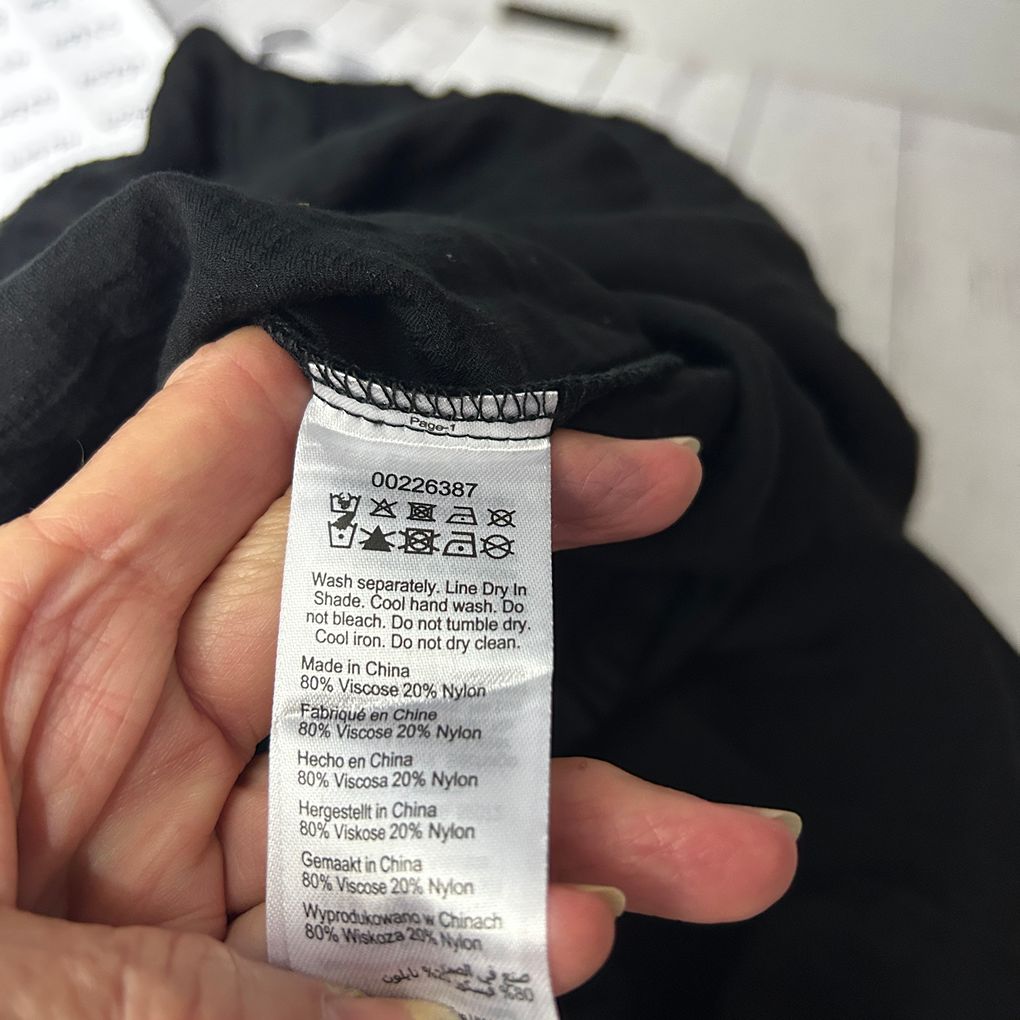 City Chic Black Shorts - Size 26
