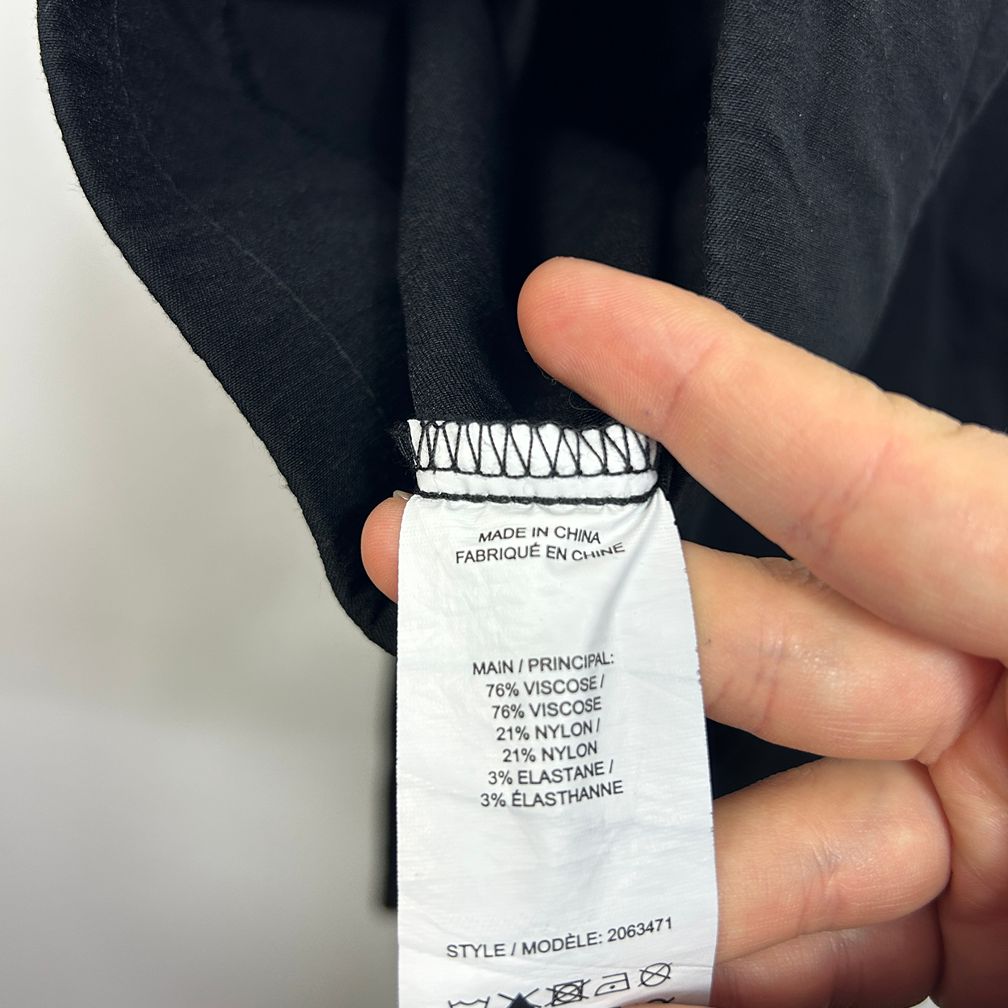 Millers Black Plus Size Capri Pants - Size 22 (fault)