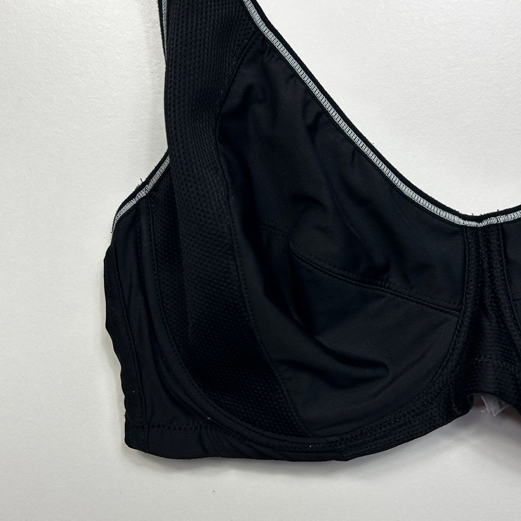 Circuit Black Bra - Size 20DD