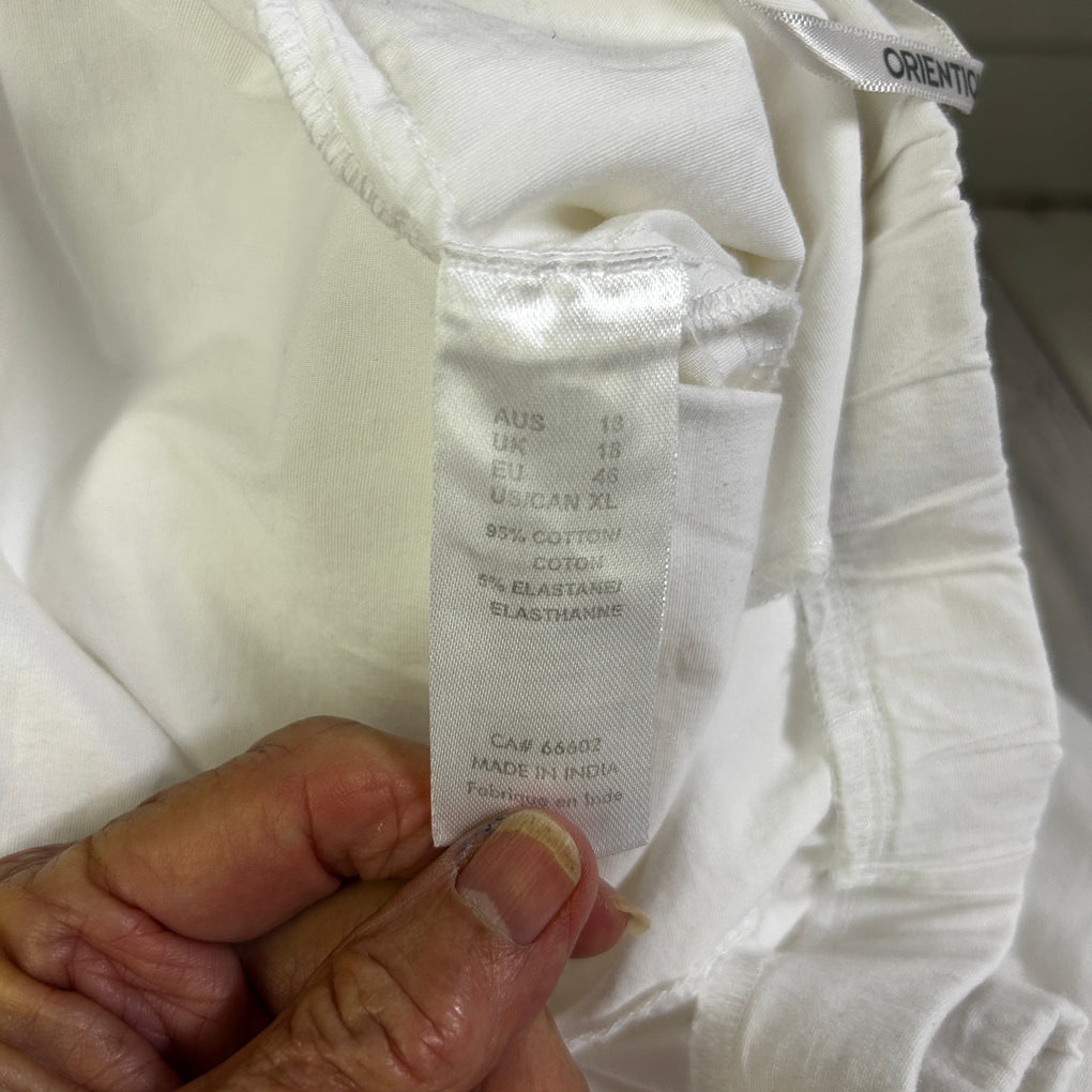 Orientique White Cotton Shorts - Size 18