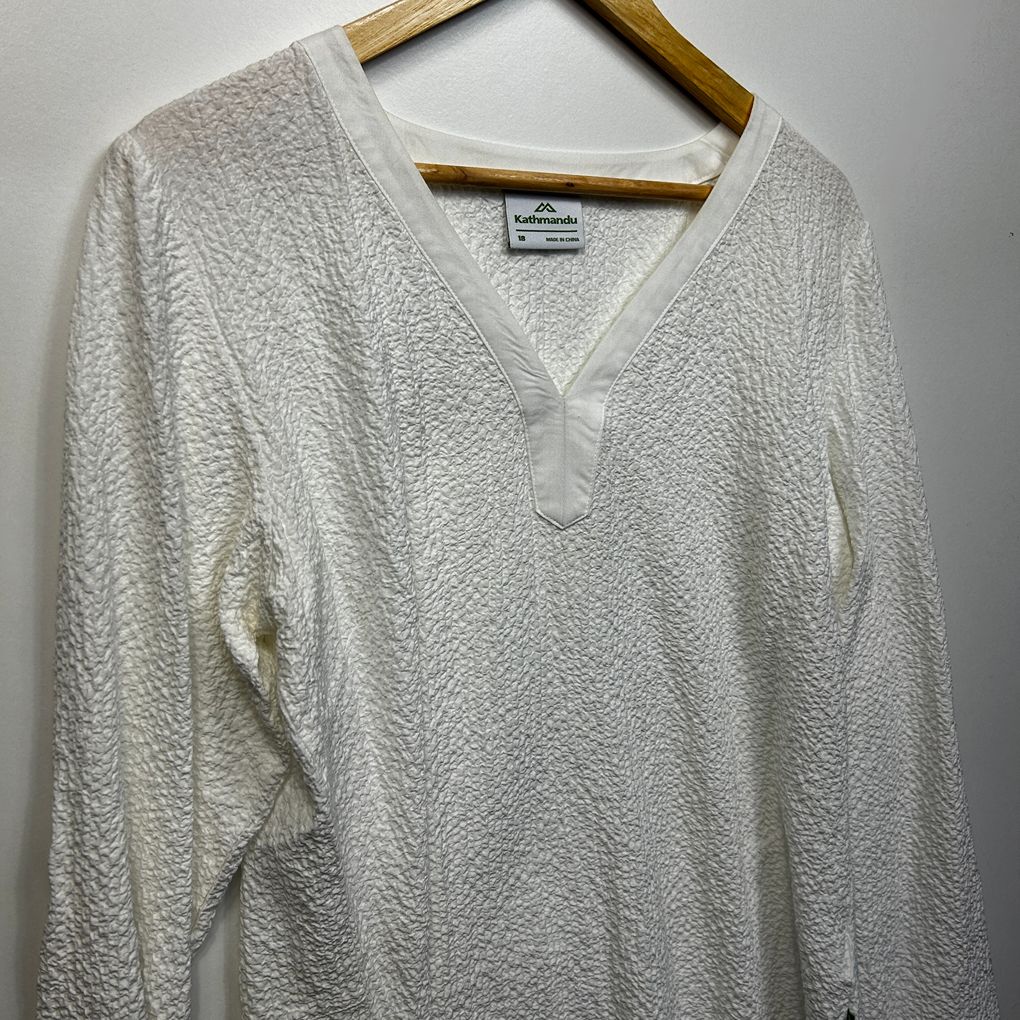 Kathmandu White Plus Size Top - Size 18