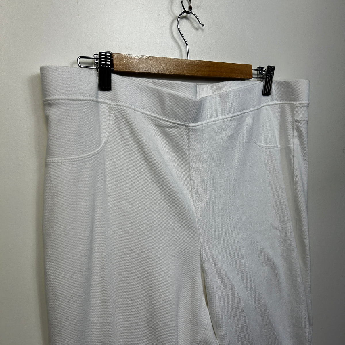 White Pants - Size 16/18?