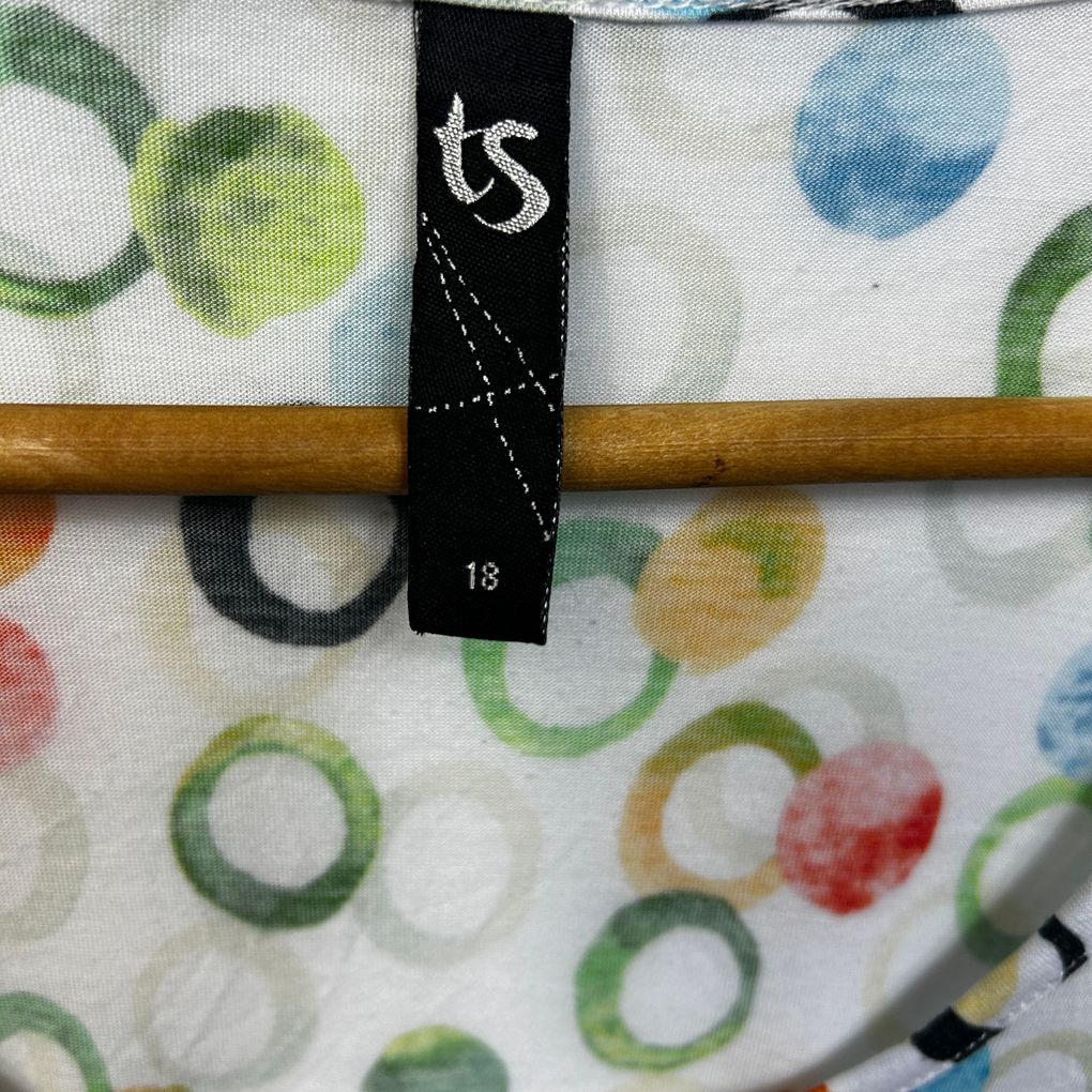 Taking Shape White Spot Print Top - Size 18