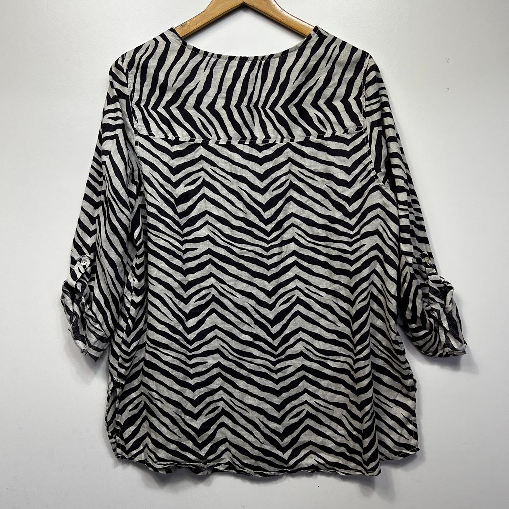 Tahari Black & White Zebra Print Linen Shirt - Size 20