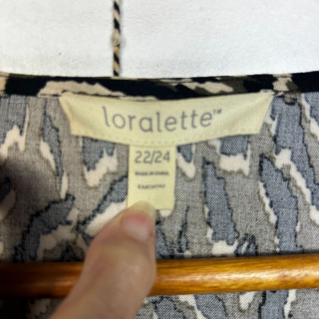 Loralette Khaki Print Maxi Dress - Size 22/24 (fault)